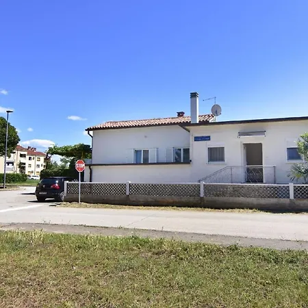 Апартаменты Schoene In Mit Kleiner Terrasse *